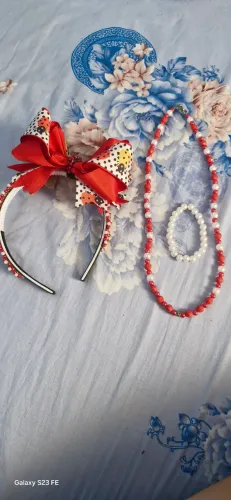 Tiara e kit de colar infantil (usado)