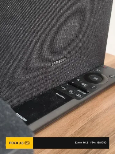Soundbar Samsung HW-B450F 2.1 Canais Bluetooth com Subwoofer 300W Preto