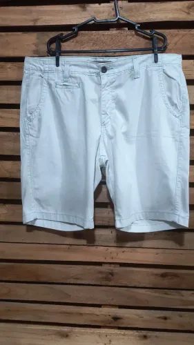 Bermuda Masculina