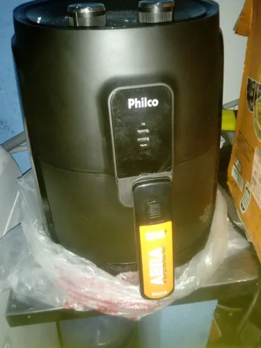 Fritadeira air Fray nunca usada, comprei mais ganhei uma de presente