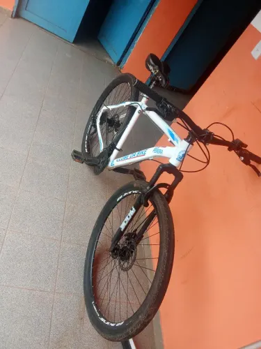 Vendo bicicleta aro 29.   Zp  *