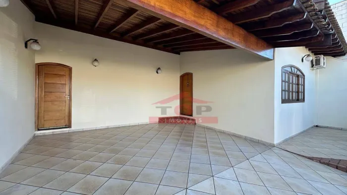 Aluga-se excelente casa na Cruzeiro do Sul!