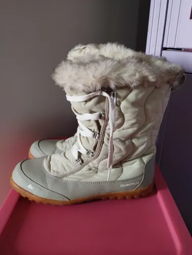 Bota de neve Quechua feminina peluciada 39