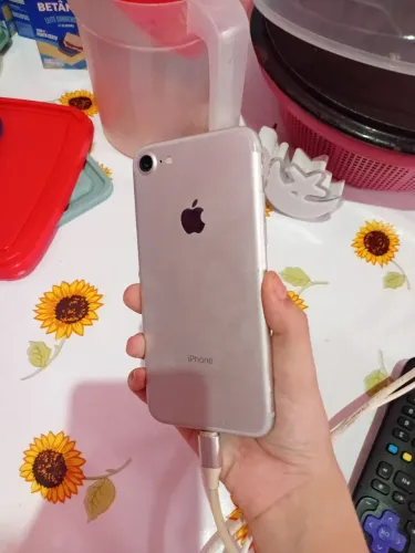 IPHONE 7 para uso diário ou uso de peças LEIA A LEGENDA !
