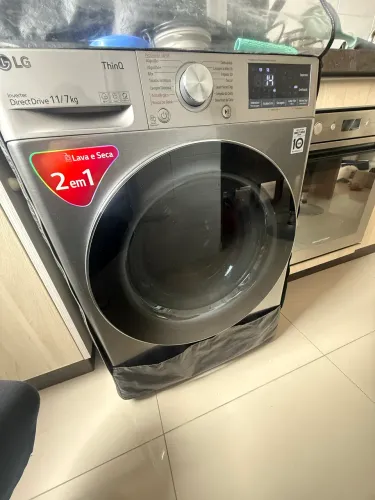 Lava e Seca LG Inverter Direct Drive 11kg Água Quente e Fria - 110v