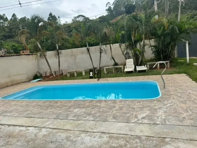 Imóvel para venda tem 2400 metros quadrados com 6 quartos em Santa Cruz - Juiz de Fora - M