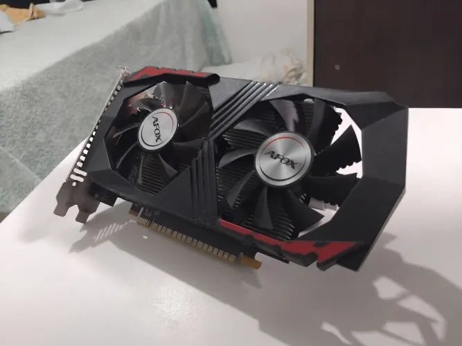 Placa de video Gtx 750TI 2GB