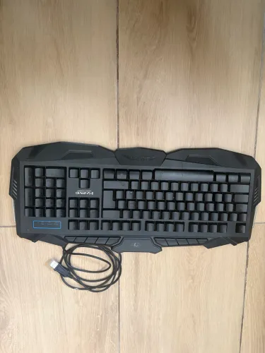 Vendo esse teclado scorpion k400