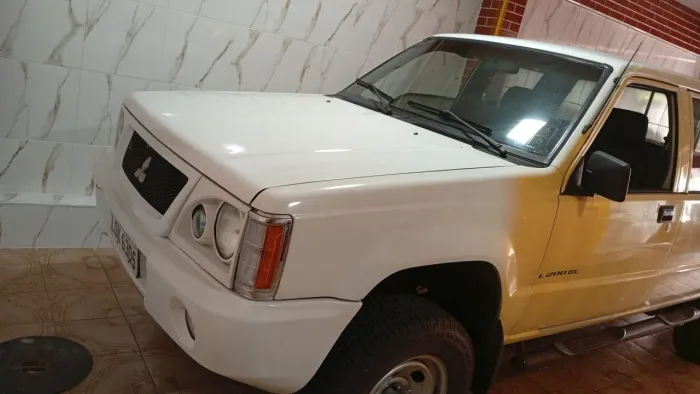 Mitsubishi L200 GL 2.5 4X4 CD Diesel 2003