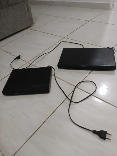 Vendo DvD pra retirar peças