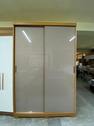 Guarda roupa de solteiro alto