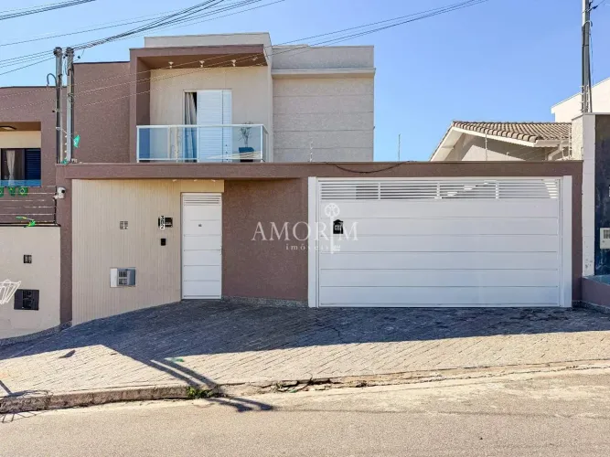 CASA SEMIMOBILIADA COM 3 QUARTOS 1 SUÍTE PISCINA E 5 VAGAS EM CAJAMAR/SP