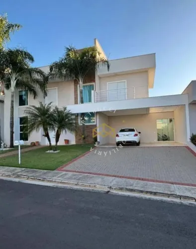 LINDA CASA À VENDA COM PISCINA E UM BELO JARDIM NA ENTRADA - RESIDENCIAL MARIA DULCE EM IN
