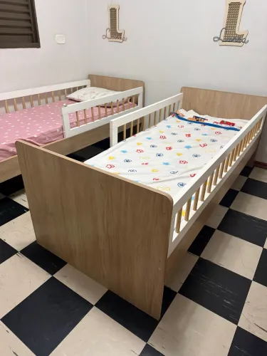 Cama com escorregador