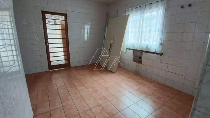 Casa à venda, 2 quartos, 2 vagas, Palmital - Marília/SP