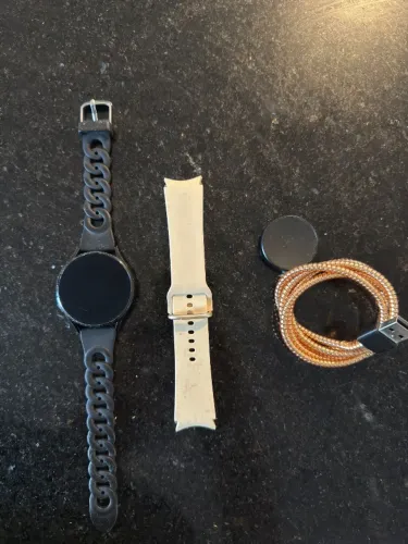 Samsung Galaxy Watch 4 (Bateria Excelente) + Pulseiras Extras