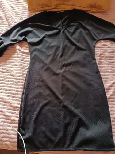 Vestido na etiqueta 
