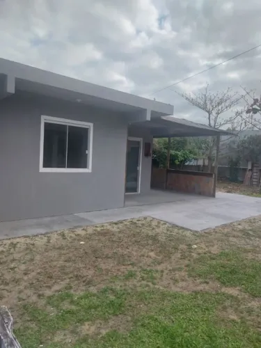 Casa no rio vermelho
