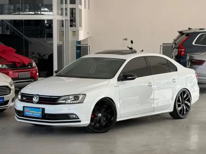 Volkswagen Jetta Highline 2.0 TSI 16V 4P Tiptronic 2016
