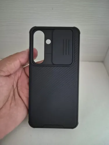 Capa para Galaxy S24 com Proteção Deslizante da Câmera