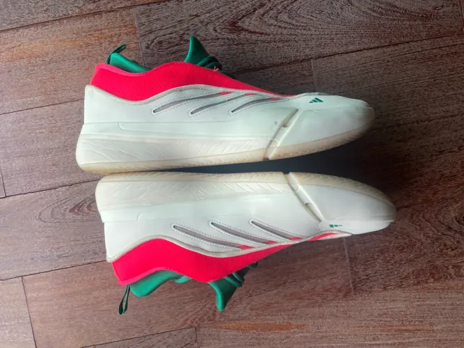 Tênis Adidas Dame 9