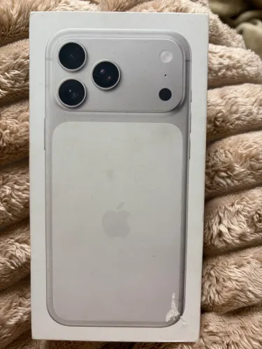 Caixa do iPhone 17 pro Max