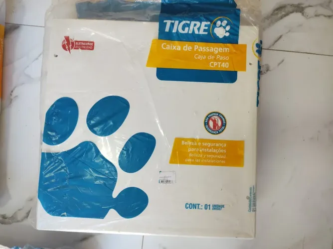 VENDE-SE 3 CAIXAS DE PASSAGEM ELÉTRICA/2 CPT 40 E 1 CPT 30 TIGRE/NOVAS