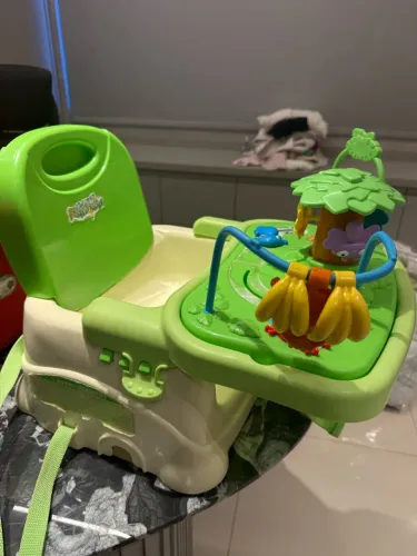Cadeirinha infantil de alimentação 