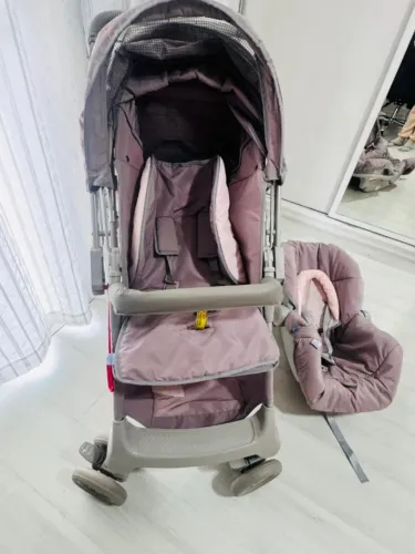 Carrinho de Bebê Galzerano com Bebe Conforto