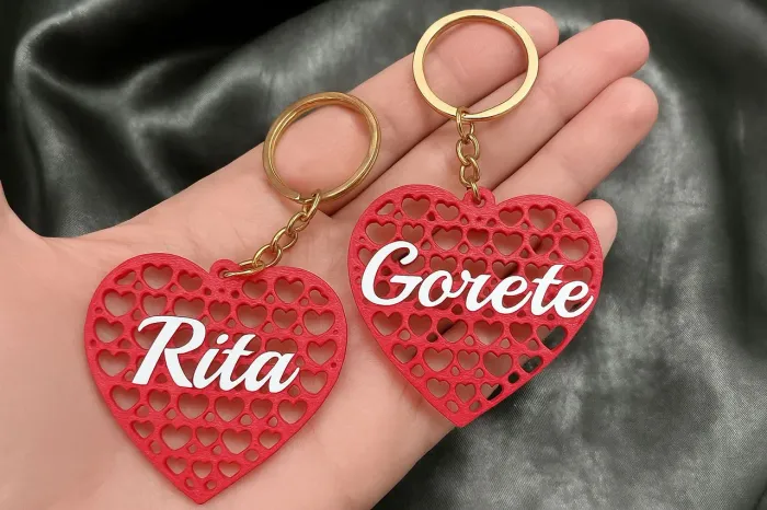 Chaveiro de coração com nome personalizado 3D 
