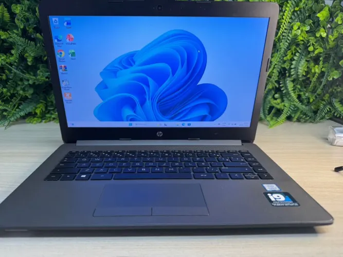 Notebook HP 240 G7   Processador i5-8250U 1.8 GHz 8GB DDR4 256GB SSD Cor Cinza chumbo