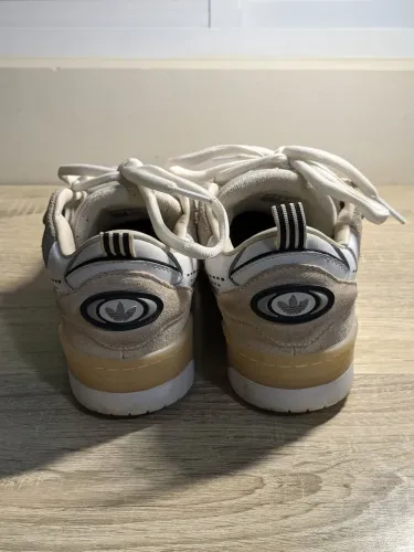 Tênis Adidas2000