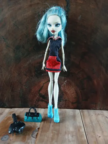 Boneca Monster High Ghoulia - Scaris