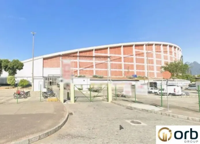 Oportunidade única: Área comercial de 30.144m² à venda em São Cristóvão, Rio de Janeiro-RJ