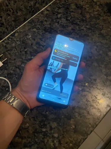 Celular poco 4 