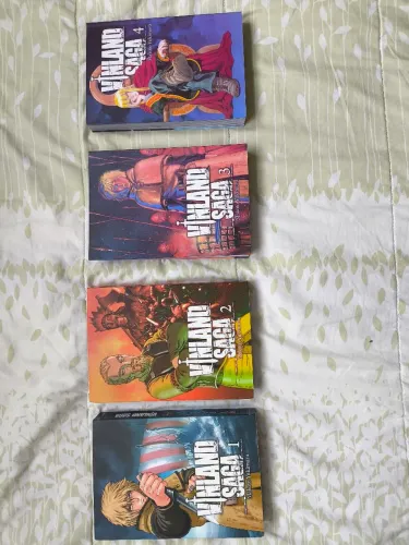 Mangá Vinland Saga, volume 1 ao 4
