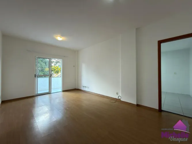 Apartamento para Locação em Teresópolis, ALTO, 1 dormitório, 2 banheiros, 1 vaga