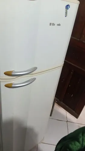 Geladeira em ótimas condições 220 volts