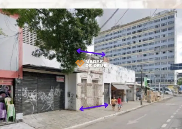 Casa Plana Exclusiva no Coração do Centro - Ampla, Versátil e com Potencial Comercial!