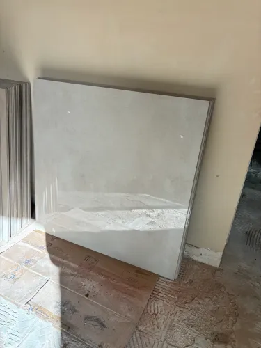 Piso Retificado Polido Cinza Claro 75x75 - 15 Peças (3 Caixas)