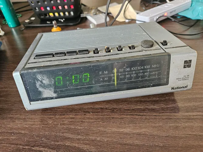 Radio Relogio Vintage National