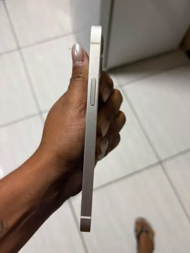 Vendi iPhone 12 em perfeito estado