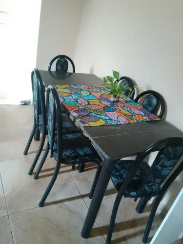 Jogo de mesa 6 cadeiras