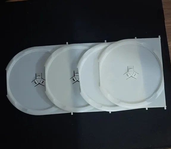 4 bandejas/ estojos para DVD e jogos com 2 discos