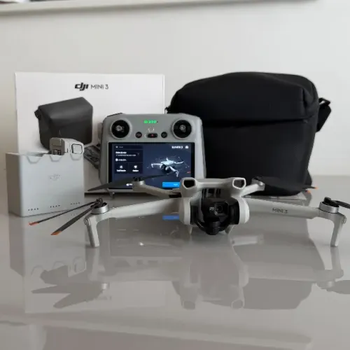 DJI Mini 3 Combo Controle com Tela