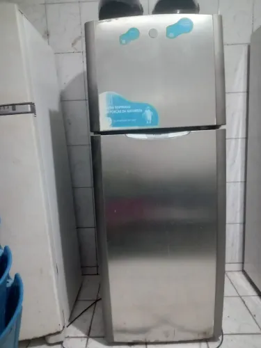 VENDO UMA GELADEIRA GE FROS FREE TODA BOA