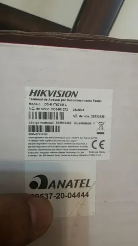 Terminal de acesso com reconhecimento facial novo na caixa DS-K1T671M-L
