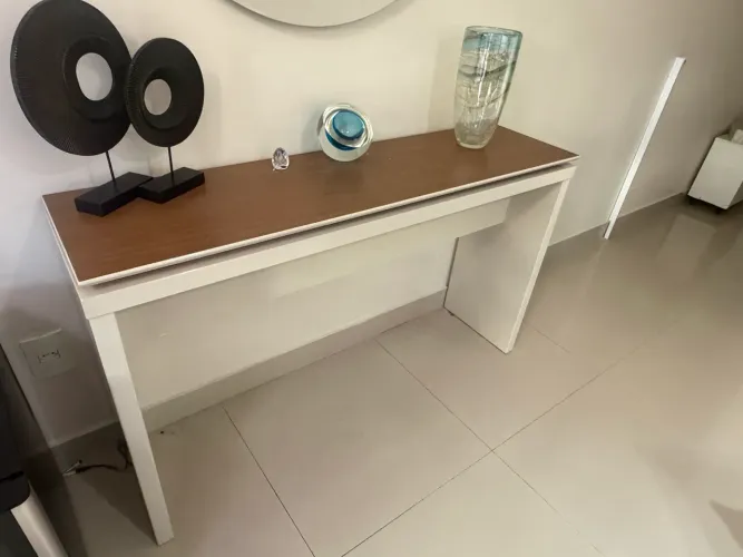 Vendo aparador semi-novo.