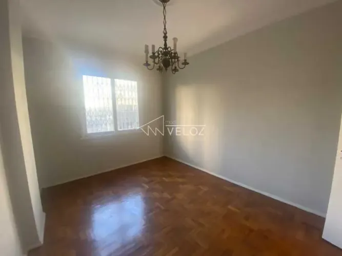 Apartamento : Padrão / Residencial / Catete