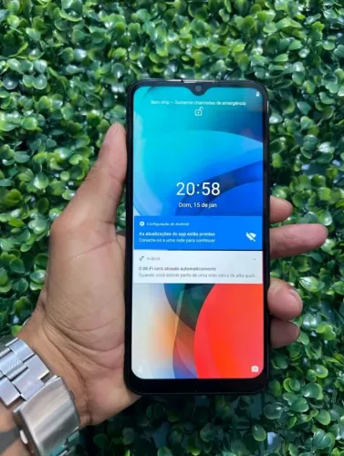 Motorola E7